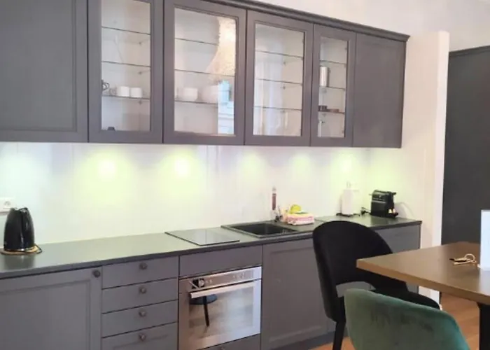 Apartment In The Heart Of Close To Amenities *